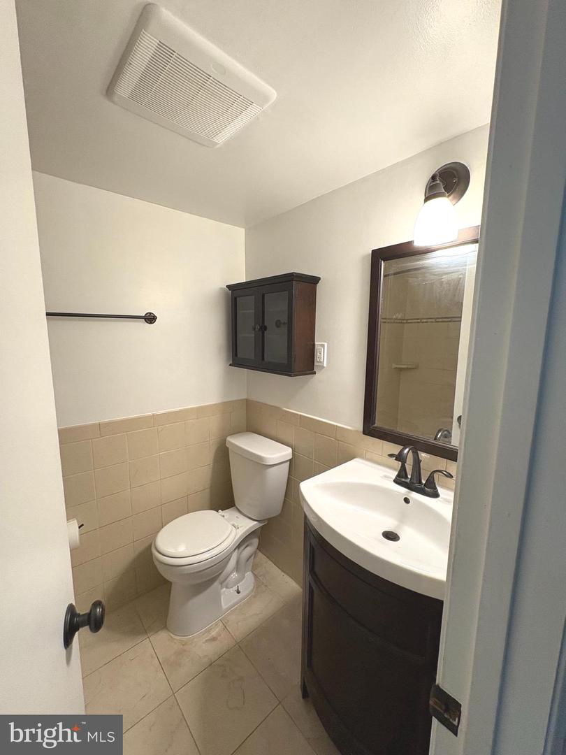 3758 PERSIMMON CIR, FAIRFAX, Virginia 22031, 2 Bedrooms Bedrooms, ,2 BathroomsBathrooms,Residential,For sale,3758 PERSIMMON CIR,VAFX2293054 MLS # VAFX2293054