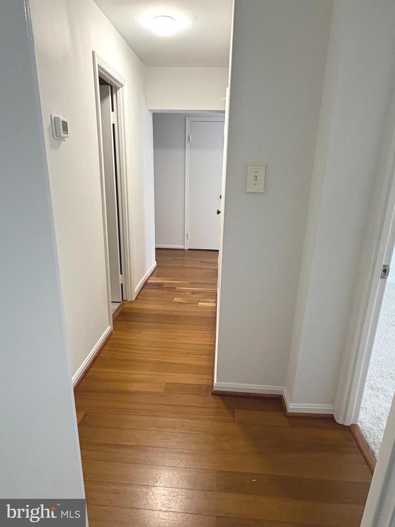 3758 PERSIMMON CIR, FAIRFAX, Virginia 22031, 2 Bedrooms Bedrooms, ,2 BathroomsBathrooms,Residential,For sale,3758 PERSIMMON CIR,VAFX2293054 MLS # VAFX2293054