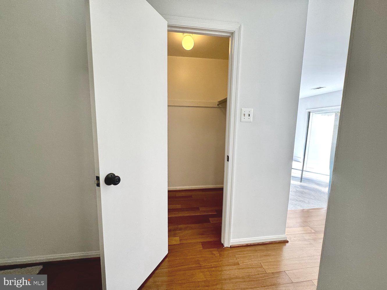 3758 PERSIMMON CIR, FAIRFAX, Virginia 22031, 2 Bedrooms Bedrooms, ,2 BathroomsBathrooms,Residential,For sale,3758 PERSIMMON CIR,VAFX2293054 MLS # VAFX2293054