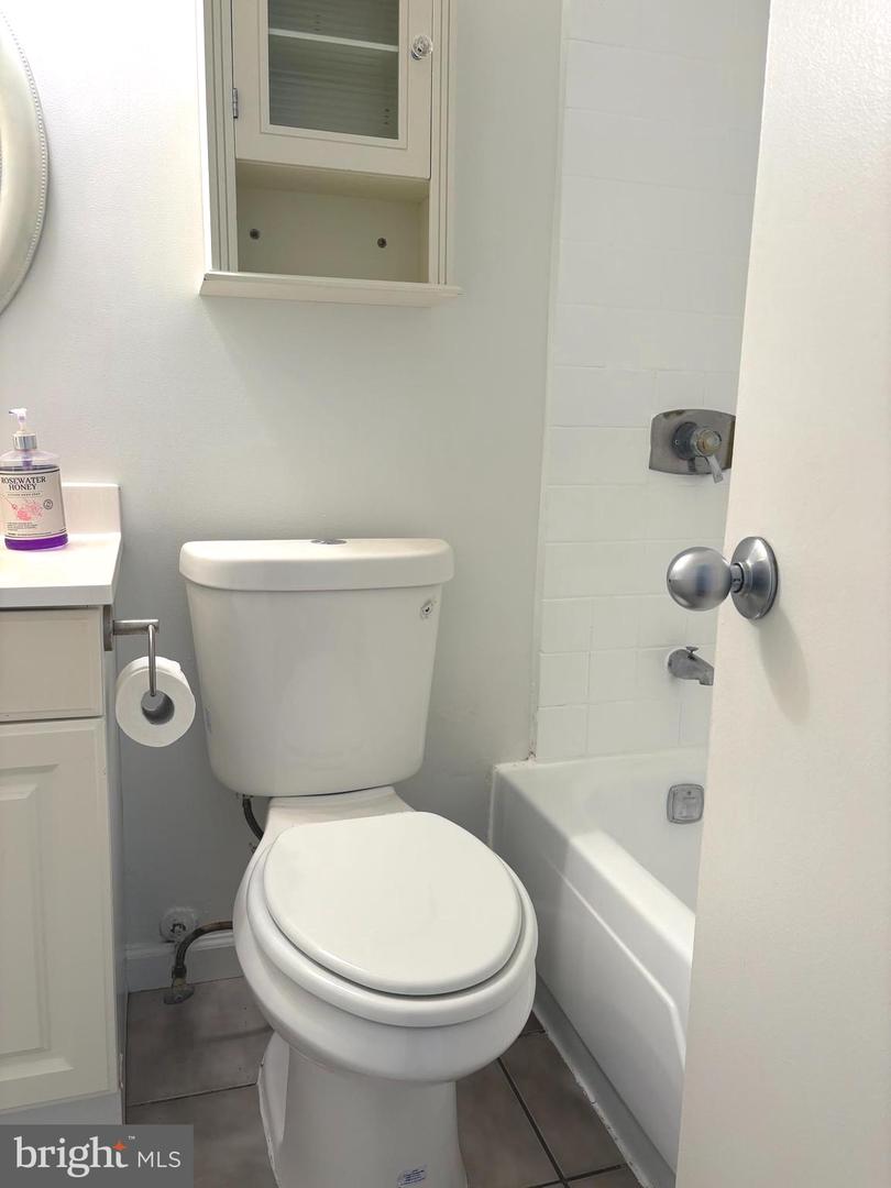 3758 PERSIMMON CIR, FAIRFAX, Virginia 22031, 2 Bedrooms Bedrooms, ,2 BathroomsBathrooms,Residential,For sale,3758 PERSIMMON CIR,VAFX2293054 MLS # VAFX2293054