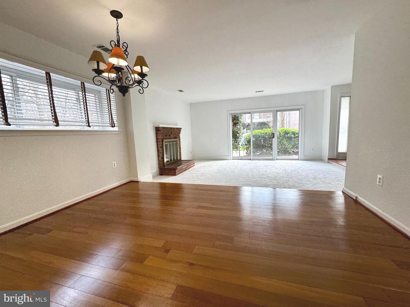 3758 PERSIMMON CIR, FAIRFAX, Virginia 22031, 2 Bedrooms Bedrooms, ,2 BathroomsBathrooms,Residential,For sale,3758 PERSIMMON CIR,VAFX2293054 MLS # VAFX2293054