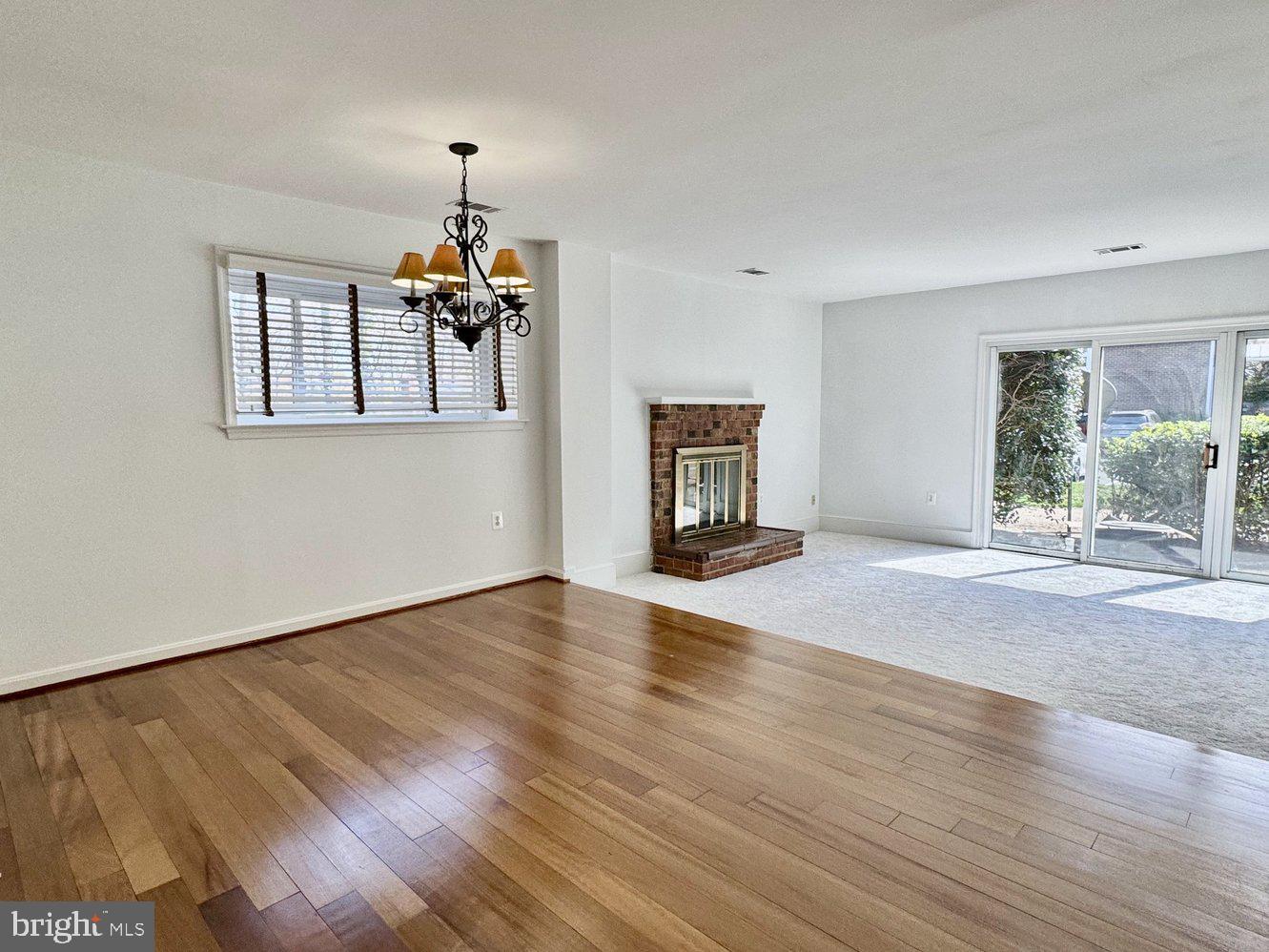 3758 PERSIMMON CIR, FAIRFAX, Virginia 22031, 2 Bedrooms Bedrooms, ,2 BathroomsBathrooms,Residential,For sale,3758 PERSIMMON CIR,VAFX2293054 MLS # VAFX2293054