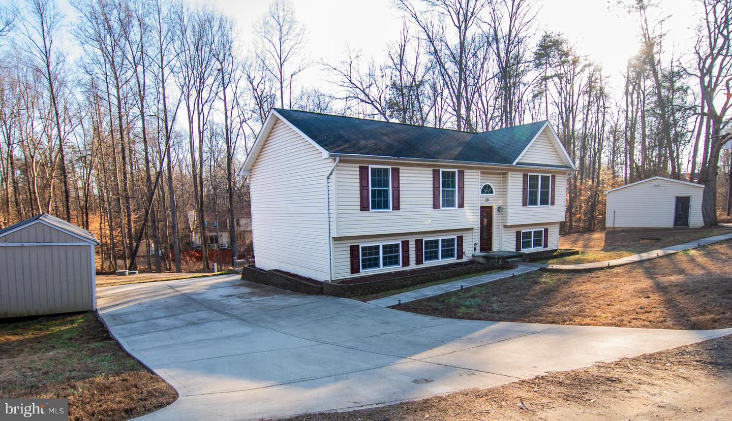 26 LOVELACE LN, STAFFORD, Virginia 22554, 3 Bedrooms Bedrooms, 12 Rooms Rooms,3 BathroomsBathrooms,Residential,For sale,26 LOVELACE LN,VAST2046476 MLS # VAST2046476