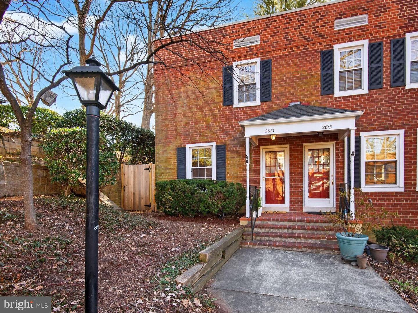 2813 S COLUMBUS ST, ARLINGTON, Virginia 22206, 2 Bedrooms Bedrooms, ,2 BathroomsBathrooms,Residential,For sale,2813 S COLUMBUS ST,VAAR2069382 MLS # VAAR2069382