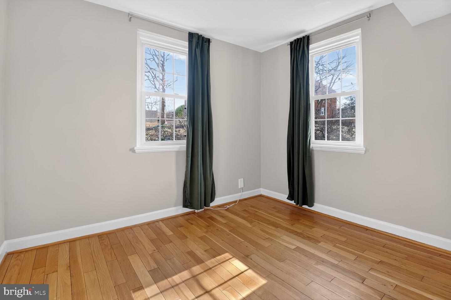 2813 S COLUMBUS ST, ARLINGTON, Virginia 22206, 2 Bedrooms Bedrooms, ,2 BathroomsBathrooms,Residential,For sale,2813 S COLUMBUS ST,VAAR2069382 MLS # VAAR2069382