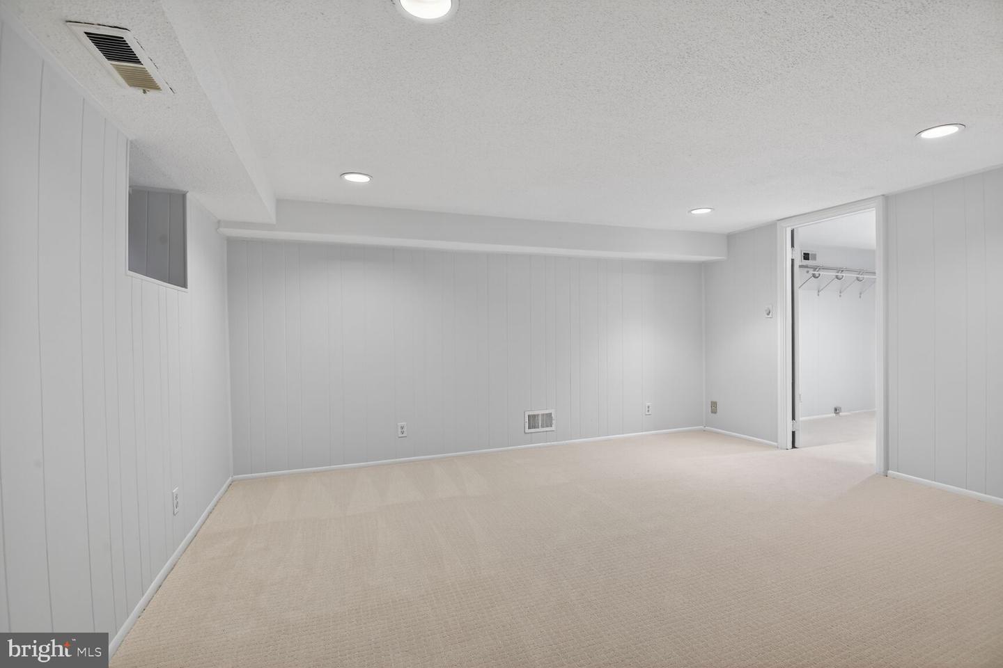 2813 S COLUMBUS ST, ARLINGTON, Virginia 22206, 2 Bedrooms Bedrooms, ,2 BathroomsBathrooms,Residential,For sale,2813 S COLUMBUS ST,VAAR2069382 MLS # VAAR2069382