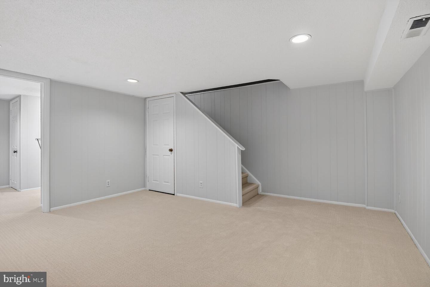 2813 S COLUMBUS ST, ARLINGTON, Virginia 22206, 2 Bedrooms Bedrooms, ,2 BathroomsBathrooms,Residential,For sale,2813 S COLUMBUS ST,VAAR2069382 MLS # VAAR2069382