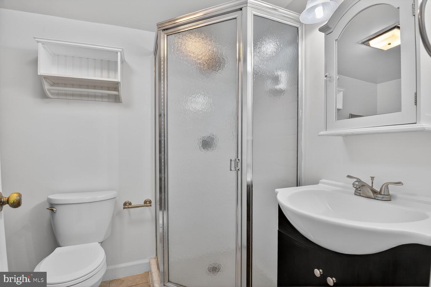 2813 S COLUMBUS ST, ARLINGTON, Virginia 22206, 2 Bedrooms Bedrooms, ,2 BathroomsBathrooms,Residential,For sale,2813 S COLUMBUS ST,VAAR2069382 MLS # VAAR2069382