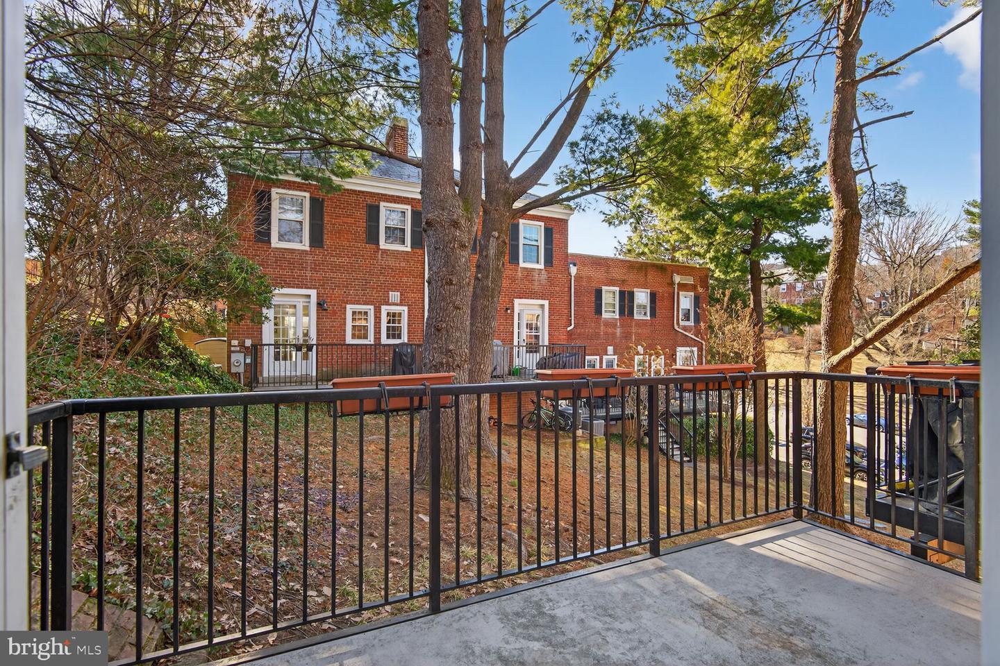 2813 S COLUMBUS ST, ARLINGTON, Virginia 22206, 2 Bedrooms Bedrooms, ,2 BathroomsBathrooms,Residential,For sale,2813 S COLUMBUS ST,VAAR2069382 MLS # VAAR2069382