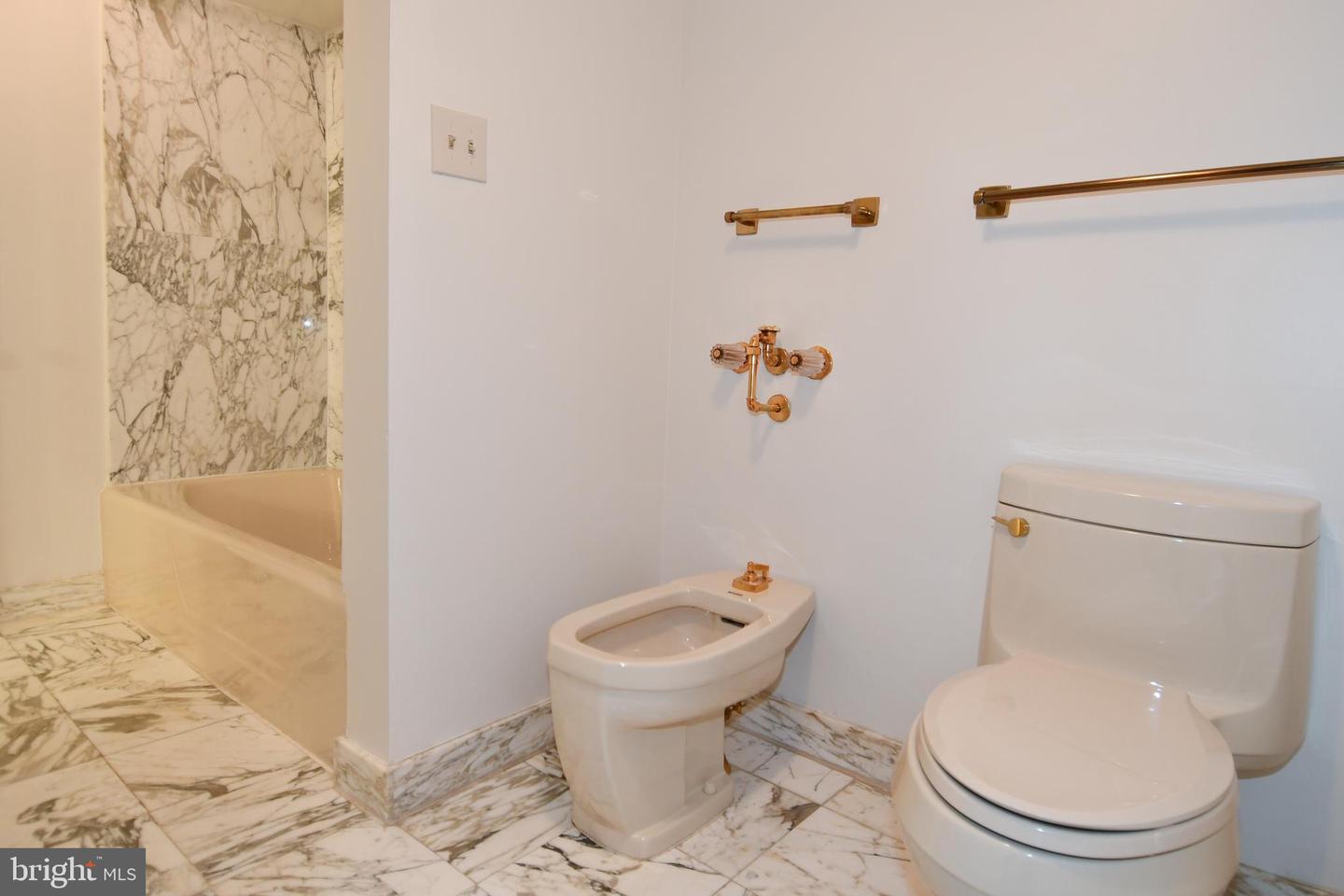 1101 ARLINGTON RIDGE ROAD #316, ARLINGTON, Virginia 22202, 3 Bedrooms Bedrooms, ,3 BathroomsBathrooms,Residential,For sale,1101 ARLINGTON RIDGE ROAD #316,VAAR2064610 MLS # VAAR2064610 1101 ARLINGTON RIDGE ROAD #316, ARLINGTON, Virginia 22202, 3 Bedrooms Bedrooms, ,3 BathroomsBathrooms,Residential,For sale,1101 ARLINGTON RIDGE ROAD #316,VAAR2064610 MLS # VAAR2064610