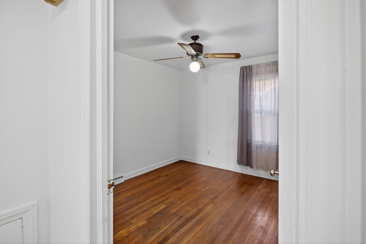 913 SPOTSWOOD DR, HARRISONBURG, Virginia 22802, 3 Bedrooms Bedrooms, ,1 BathroomBathrooms,Residential,913 SPOTSWOOD DR,673657 MLS # 673657 913 SPOTSWOOD DR, HARRISONBURG, Virginia 22802, 3 Bedrooms Bedrooms, ,1 BathroomBathrooms,Residential,913 SPOTSWOOD DR,673657 MLS # 673657