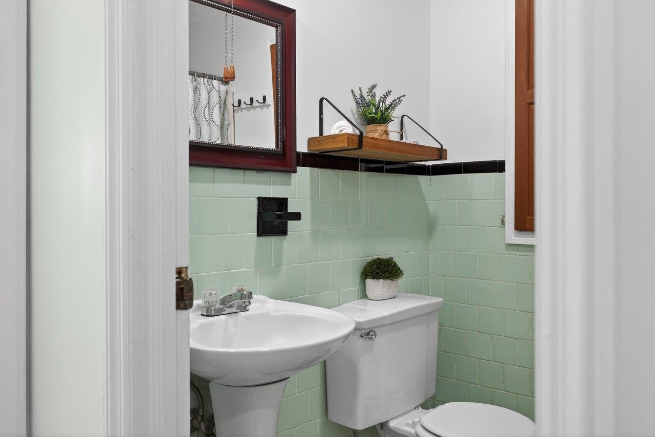 913 SPOTSWOOD DR, HARRISONBURG, Virginia 22802, 3 Bedrooms Bedrooms, ,1 BathroomBathrooms,Residential,913 SPOTSWOOD DR,673657 MLS # 673657 913 SPOTSWOOD DR, HARRISONBURG, Virginia 22802, 3 Bedrooms Bedrooms, ,1 BathroomBathrooms,Residential,913 SPOTSWOOD DR,673657 MLS # 673657