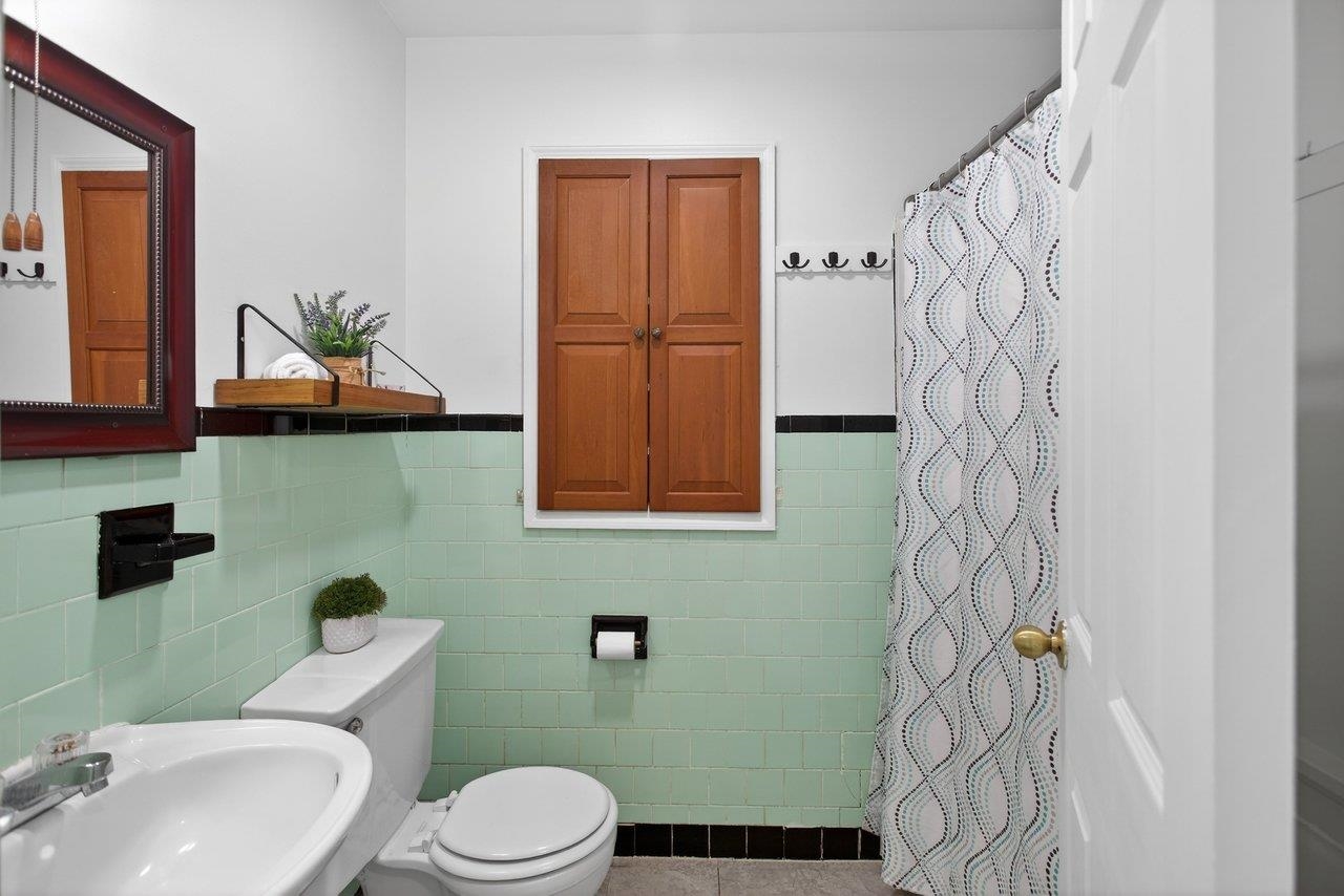 913 SPOTSWOOD DR, HARRISONBURG, Virginia 22802, 3 Bedrooms Bedrooms, ,1 BathroomBathrooms,Residential,913 SPOTSWOOD DR,673657 MLS # 673657 913 SPOTSWOOD DR, HARRISONBURG, Virginia 22802, 3 Bedrooms Bedrooms, ,1 BathroomBathrooms,Residential,913 SPOTSWOOD DR,673657 MLS # 673657