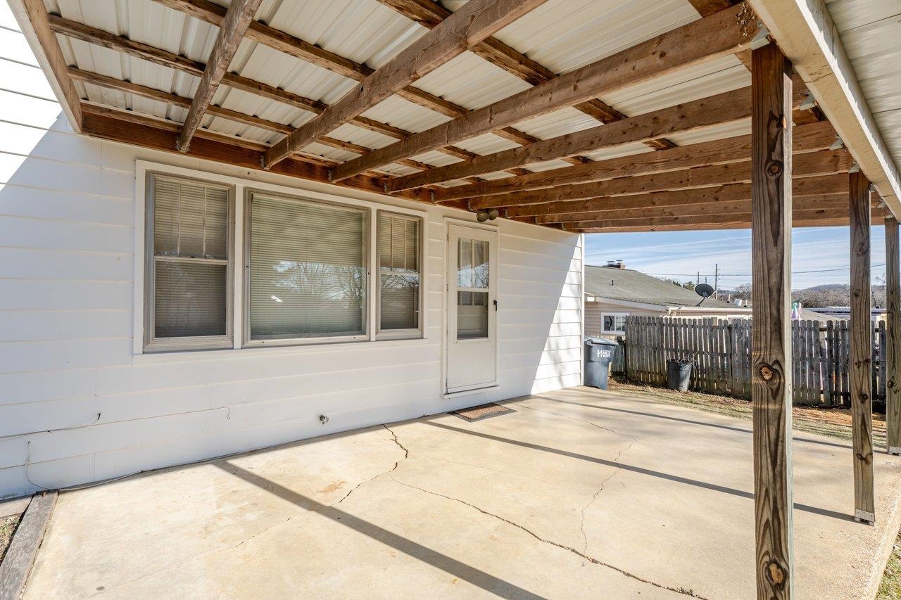 913 SPOTSWOOD DR, HARRISONBURG, Virginia 22802, 3 Bedrooms Bedrooms, ,1 BathroomBathrooms,Residential,913 SPOTSWOOD DR,673657 MLS # 673657 913 SPOTSWOOD DR, HARRISONBURG, Virginia 22802, 3 Bedrooms Bedrooms, ,1 BathroomBathrooms,Residential,913 SPOTSWOOD DR,673657 MLS # 673657