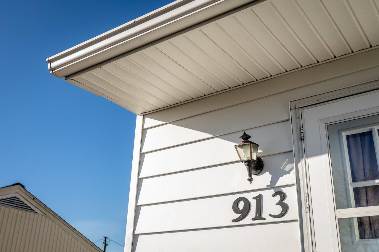 913 SPOTSWOOD DR, HARRISONBURG, Virginia 22802, 3 Bedrooms Bedrooms, ,1 BathroomBathrooms,Residential,913 SPOTSWOOD DR,673657 MLS # 673657 913 SPOTSWOOD DR, HARRISONBURG, Virginia 22802, 3 Bedrooms Bedrooms, ,1 BathroomBathrooms,Residential,913 SPOTSWOOD DR,673657 MLS # 673657