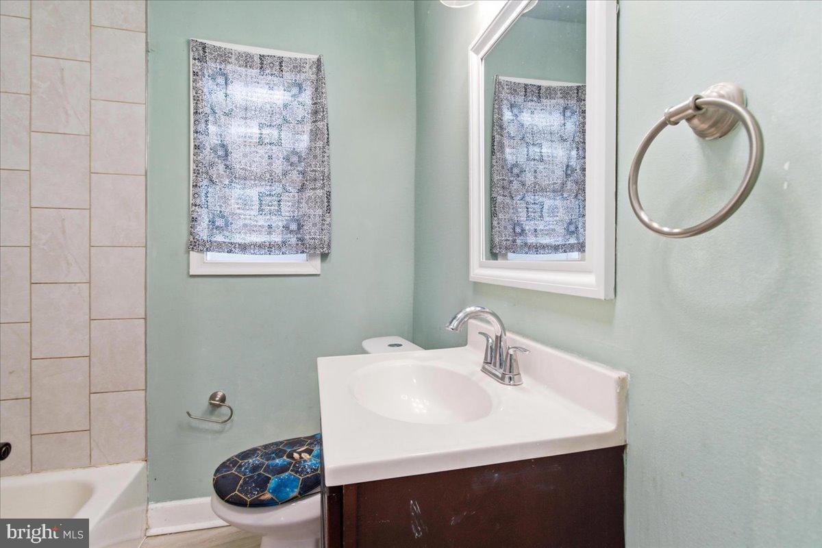 206 36TH ST SE, WASHINGTON, District Of Columbia 20019, 3 Bedrooms Bedrooms, ,2 BathroomsBathrooms,Residential,For sale,206 36TH ST SE,DCDC2233308 MLS # DCDC2233308