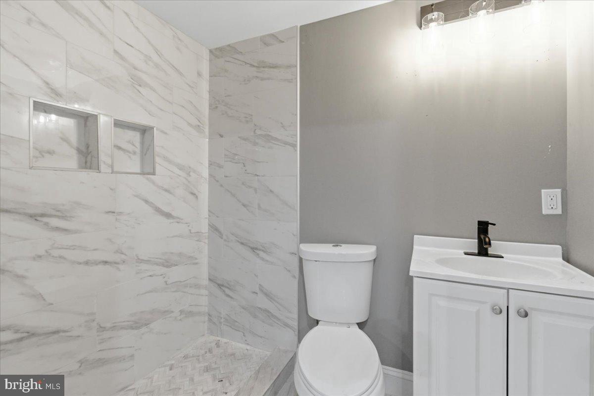 206 36TH ST SE, WASHINGTON, District Of Columbia 20019, 3 Bedrooms Bedrooms, ,2 BathroomsBathrooms,Residential,For sale,206 36TH ST SE,DCDC2233308 MLS # DCDC2233308