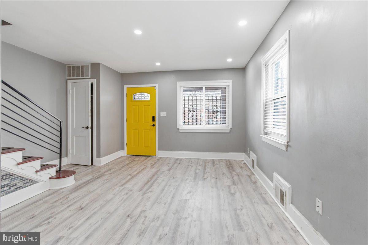 206 36TH ST SE, WASHINGTON, District Of Columbia 20019, 3 Bedrooms Bedrooms, ,2 BathroomsBathrooms,Residential,For sale,206 36TH ST SE,DCDC2233308 MLS # DCDC2233308