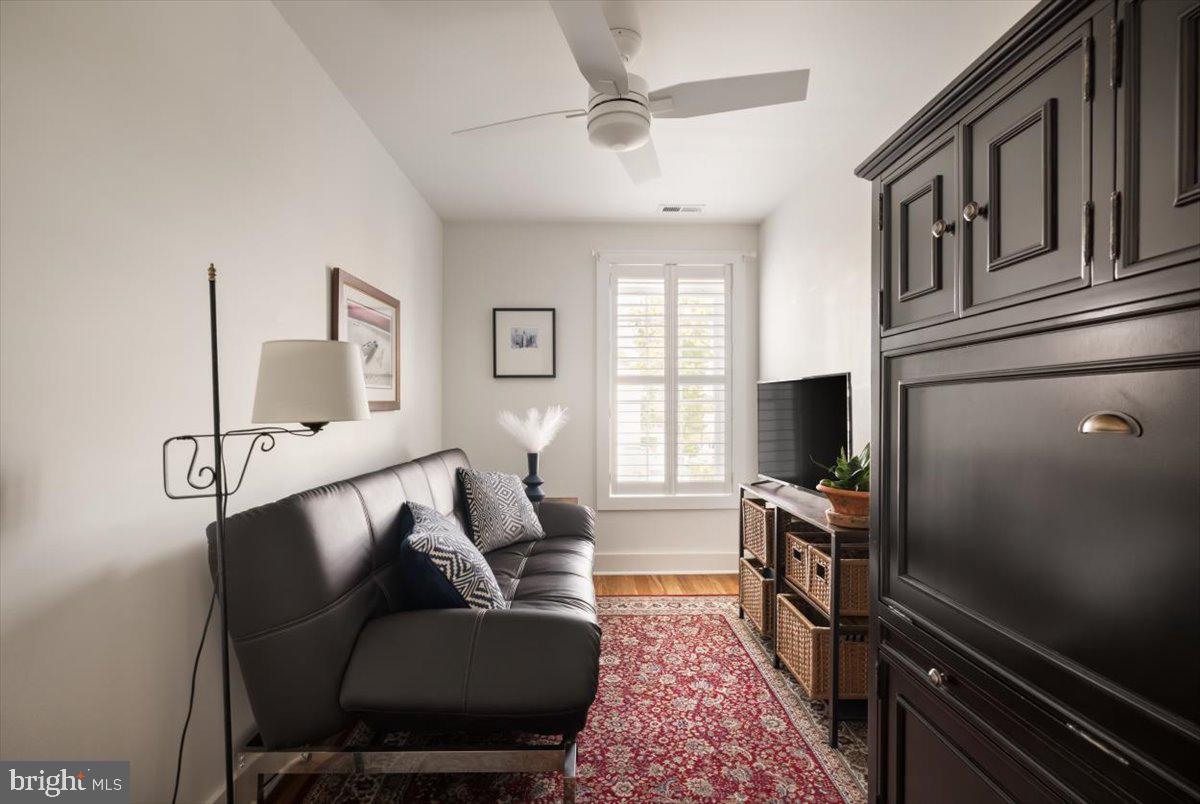 411-302 N LOUDOUN ST, WINCHESTER, Virginia 22601, 2 Bedrooms Bedrooms, 9 Rooms Rooms,2 BathroomsBathrooms,Residential,For sale,411-302 N LOUDOUN ST,VAWI2009780 MLS # VAWI2009780