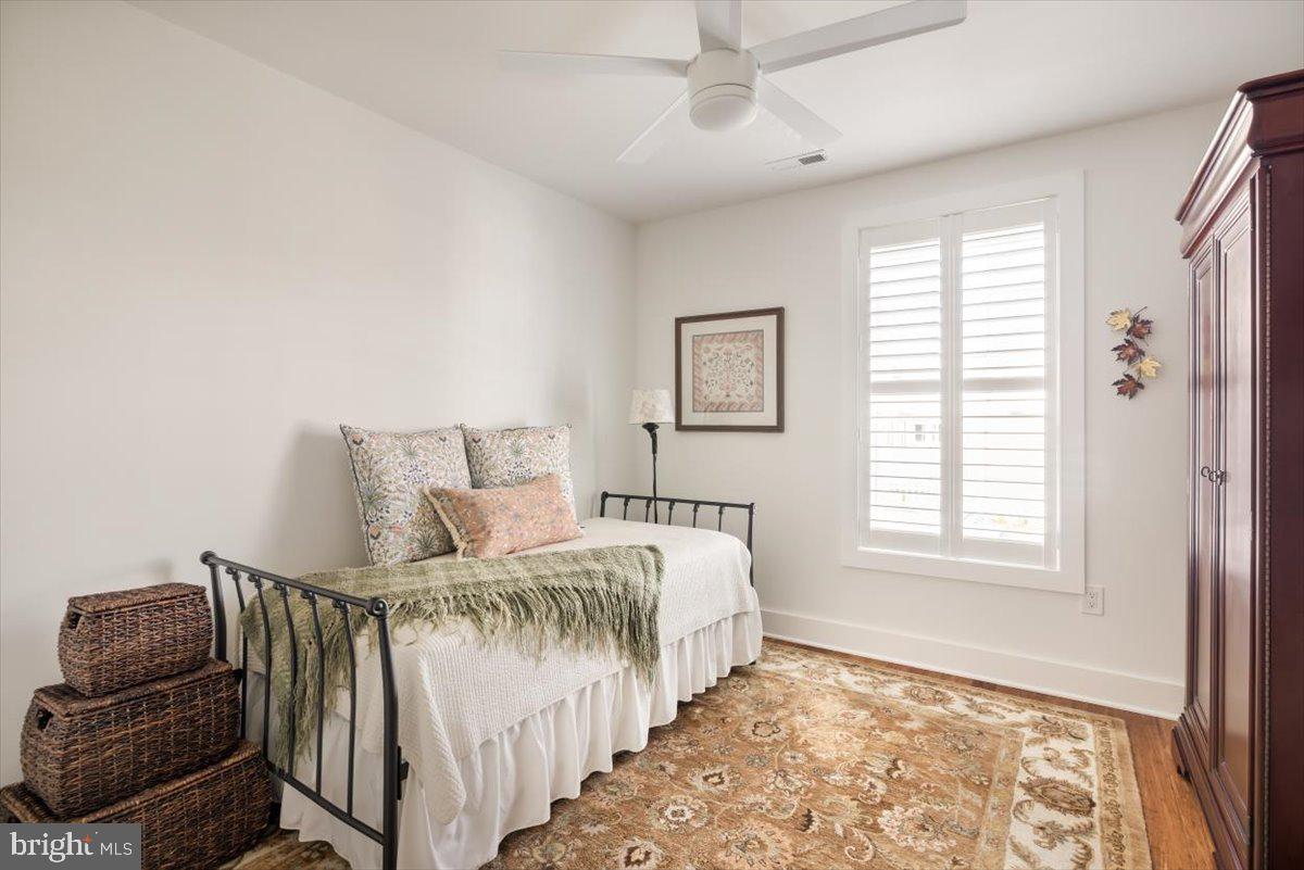 411-302 N LOUDOUN ST, WINCHESTER, Virginia 22601, 2 Bedrooms Bedrooms, 9 Rooms Rooms,2 BathroomsBathrooms,Residential,For sale,411-302 N LOUDOUN ST,VAWI2009780 MLS # VAWI2009780