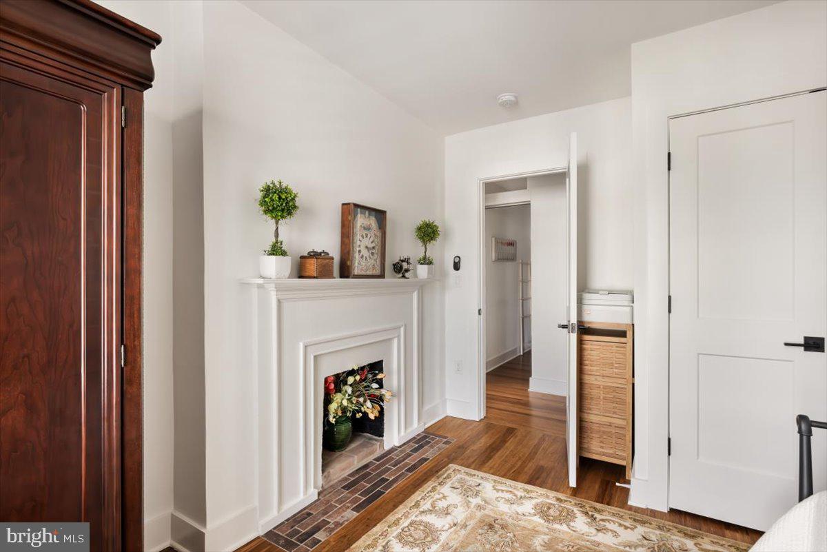 411-302 N LOUDOUN ST, WINCHESTER, Virginia 22601, 2 Bedrooms Bedrooms, 9 Rooms Rooms,2 BathroomsBathrooms,Residential,For sale,411-302 N LOUDOUN ST,VAWI2009780 MLS # VAWI2009780