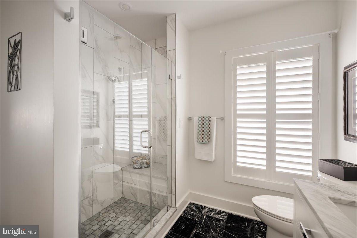 411-302 N LOUDOUN ST, WINCHESTER, Virginia 22601, 2 Bedrooms Bedrooms, 9 Rooms Rooms,2 BathroomsBathrooms,Residential,For sale,411-302 N LOUDOUN ST,VAWI2009780 MLS # VAWI2009780