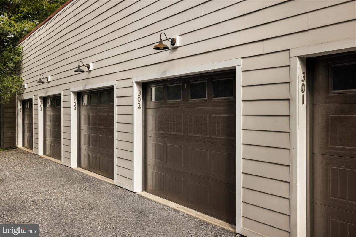 411-302 N LOUDOUN ST, WINCHESTER, Virginia 22601, 2 Bedrooms Bedrooms, 9 Rooms Rooms,2 BathroomsBathrooms,Residential,For sale,411-302 N LOUDOUN ST,VAWI2009780 MLS # VAWI2009780