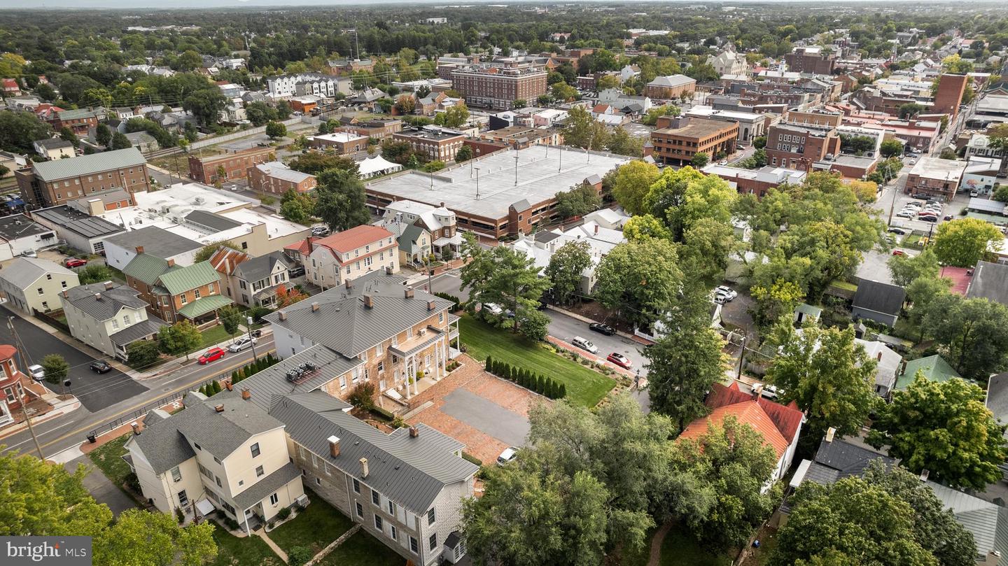 411-302 N LOUDOUN ST, WINCHESTER, Virginia 22601, 2 Bedrooms Bedrooms, 9 Rooms Rooms,2 BathroomsBathrooms,Residential,For sale,411-302 N LOUDOUN ST,VAWI2009780 MLS # VAWI2009780