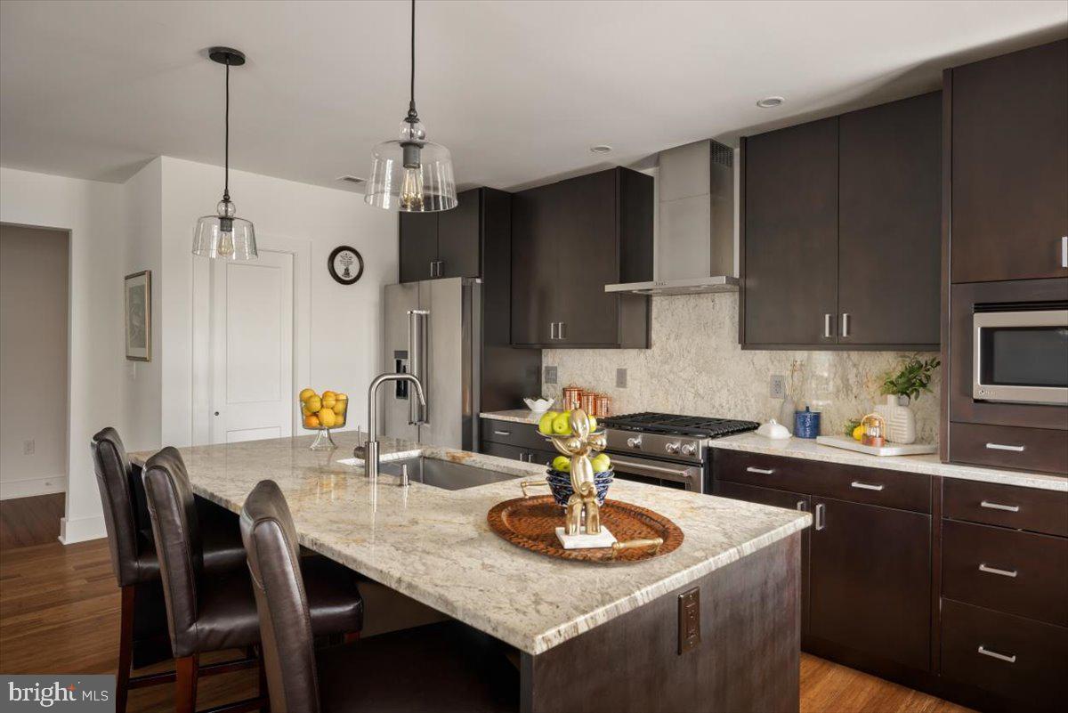 411-302 N LOUDOUN ST, WINCHESTER, Virginia 22601, 2 Bedrooms Bedrooms, 9 Rooms Rooms,2 BathroomsBathrooms,Residential,For sale,411-302 N LOUDOUN ST,VAWI2009780 MLS # VAWI2009780