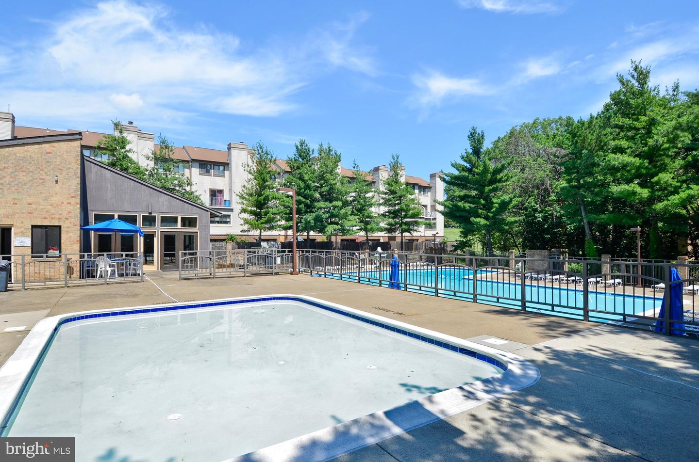 73 HAWTHORNE CT NE #73, WASHINGTON, District Of Columbia 20017, 2 Bedrooms Bedrooms, 8 Rooms Rooms,2 BathroomsBathrooms,Residential,For sale,73 HAWTHORNE CT NE #73,DCDC2244912 MLS # DCDC2244912