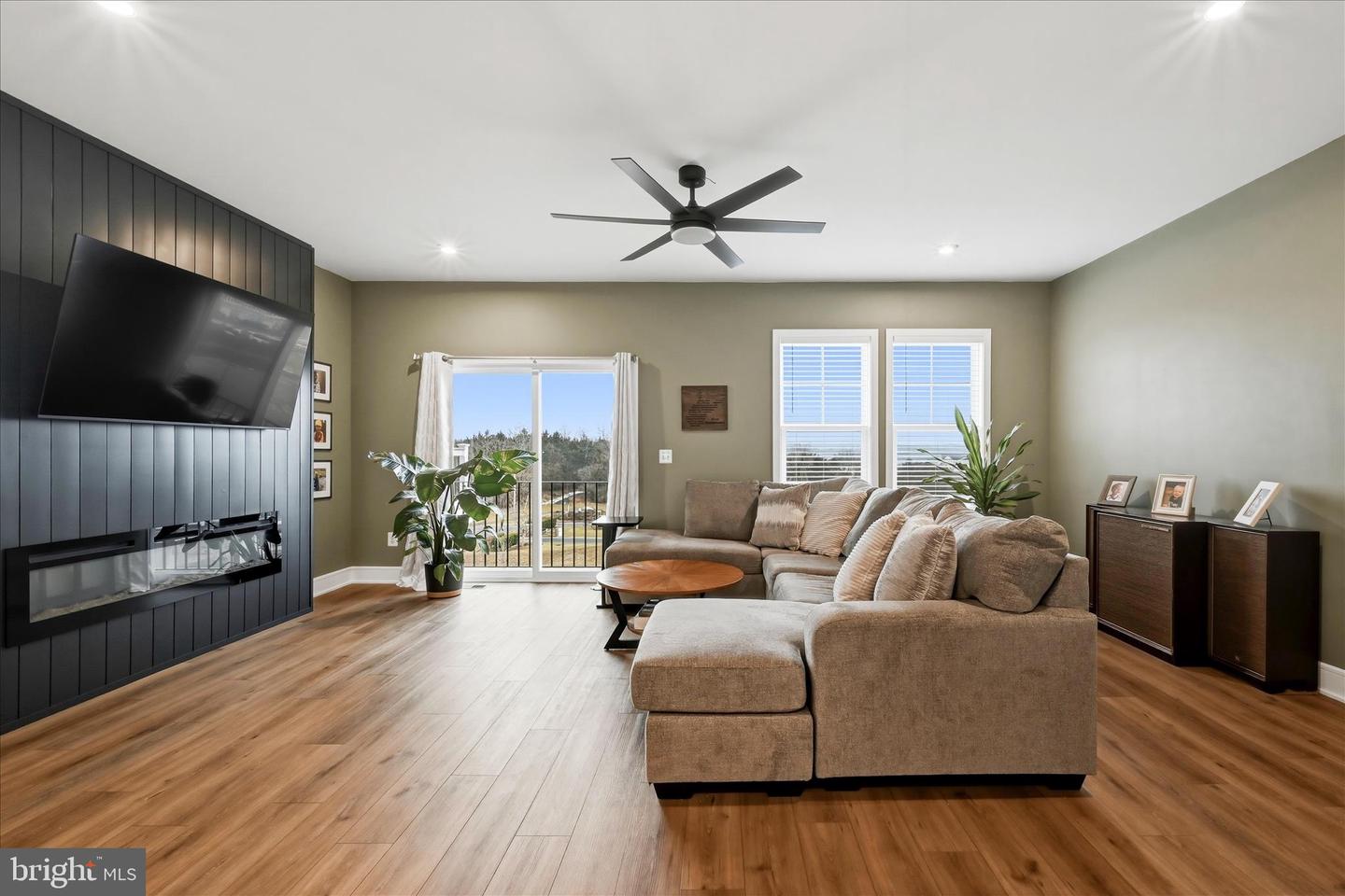 124 CHECKERSPOT WAY, LAKE FREDERICK, Virginia 22630, 4 Bedrooms Bedrooms, ,3 BathroomsBathrooms,Residential,For sale,124 CHECKERSPOT WAY,VAFV2039798 MLS # VAFV2039798