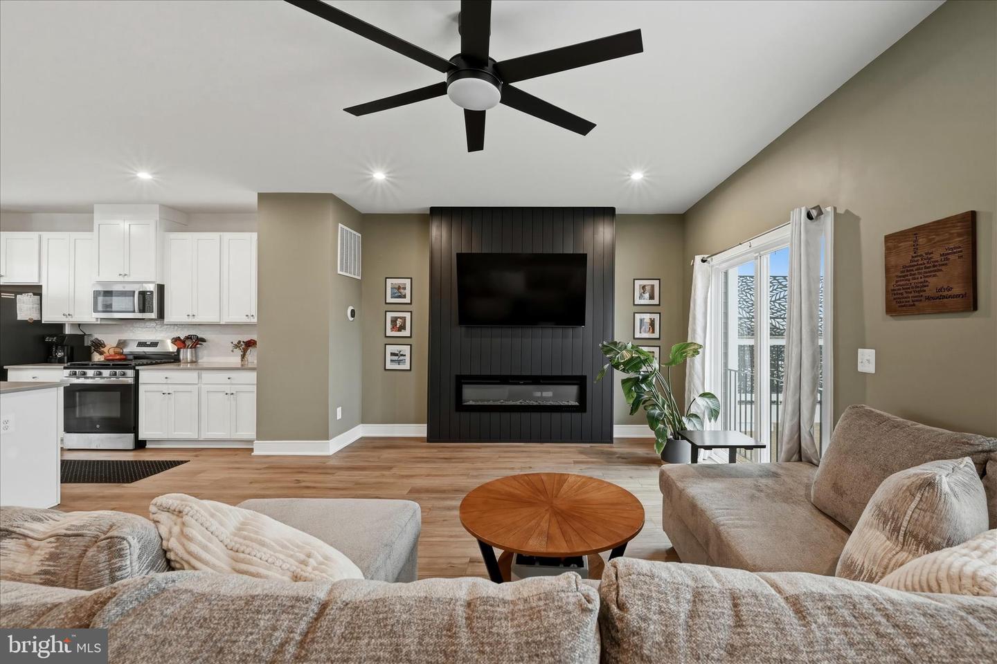 124 CHECKERSPOT WAY, LAKE FREDERICK, Virginia 22630, 4 Bedrooms Bedrooms, ,3 BathroomsBathrooms,Residential,For sale,124 CHECKERSPOT WAY,VAFV2039798 MLS # VAFV2039798