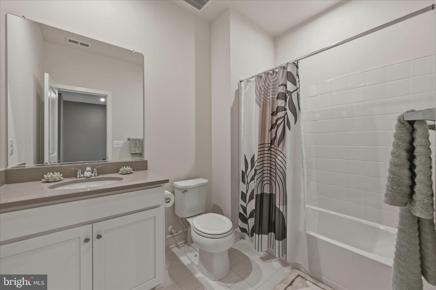 124 CHECKERSPOT WAY, LAKE FREDERICK, Virginia 22630, 4 Bedrooms Bedrooms, ,3 BathroomsBathrooms,Residential,For sale,124 CHECKERSPOT WAY,VAFV2039798 MLS # VAFV2039798