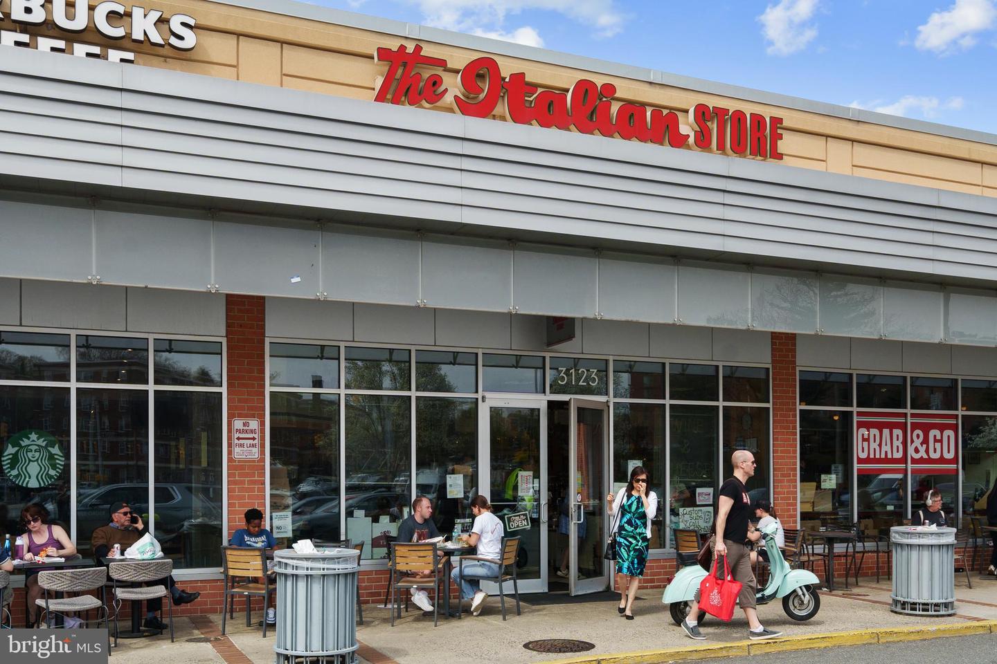 1109 N VERNON ST, ARLINGTON, Virginia 22201, 2 Bedrooms Bedrooms, ,2 BathroomsBathrooms,Residential,For sale,1109 N VERNON ST,VAAR2069372 MLS # VAAR2069372