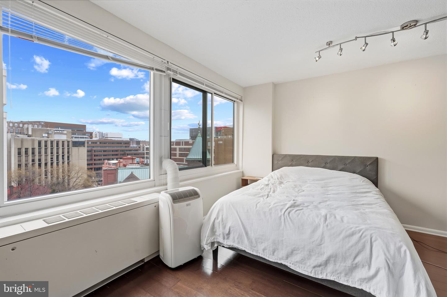 1330 NEW HAMPSHIRE AVE NW #911, WASHINGTON, District Of Columbia 20036, ,1 BathroomBathrooms,Residential,For sale,1330 NEW HAMPSHIRE AVE NW #911,DCDC2248138 MLS # DCDC2248138