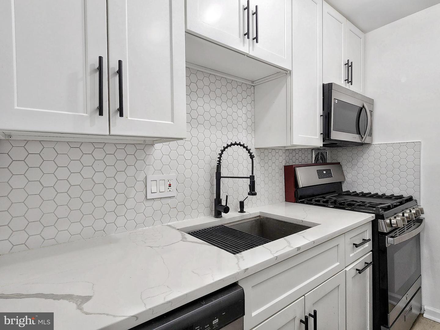 2901 CHARING CROSS RD #8, FALLS CHURCH, Virginia 22042, 1 Bedroom Bedrooms, ,1 BathroomBathrooms,Residential,For sale,2901 CHARING CROSS RD #8,VAFX2293144 MLS # VAFX2293144 2901 CHARING CROSS RD #8, FALLS CHURCH, Virginia 22042, 1 Bedroom Bedrooms, ,1 BathroomBathrooms,Residential,For sale,2901 CHARING CROSS RD #8,VAFX2293144 MLS # VAFX2293144