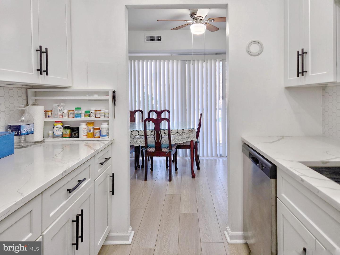 2901 CHARING CROSS RD #8, FALLS CHURCH, Virginia 22042, 1 Bedroom Bedrooms, ,1 BathroomBathrooms,Residential,For sale,2901 CHARING CROSS RD #8,VAFX2293144 MLS # VAFX2293144 2901 CHARING CROSS RD #8, FALLS CHURCH, Virginia 22042, 1 Bedroom Bedrooms, ,1 BathroomBathrooms,Residential,For sale,2901 CHARING CROSS RD #8,VAFX2293144 MLS # VAFX2293144