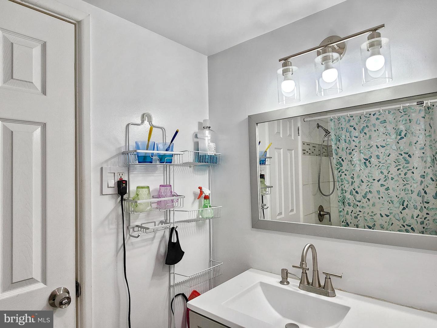 2901 CHARING CROSS RD #8, FALLS CHURCH, Virginia 22042, 1 Bedroom Bedrooms, ,1 BathroomBathrooms,Residential,For sale,2901 CHARING CROSS RD #8,VAFX2293144 MLS # VAFX2293144 2901 CHARING CROSS RD #8, FALLS CHURCH, Virginia 22042, 1 Bedroom Bedrooms, ,1 BathroomBathrooms,Residential,For sale,2901 CHARING CROSS RD #8,VAFX2293144 MLS # VAFX2293144