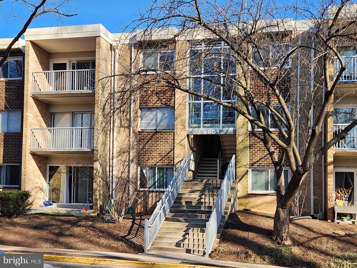 2901 CHARING CROSS RD #8, FALLS CHURCH, Virginia 22042, 1 Bedroom Bedrooms, ,1 BathroomBathrooms,Residential,For sale,2901 CHARING CROSS RD #8,VAFX2293144 MLS # VAFX2293144 2901 CHARING CROSS RD #8, FALLS CHURCH, Virginia 22042, 1 Bedroom Bedrooms, ,1 BathroomBathrooms,Residential,For sale,2901 CHARING CROSS RD #8,VAFX2293144 MLS # VAFX2293144