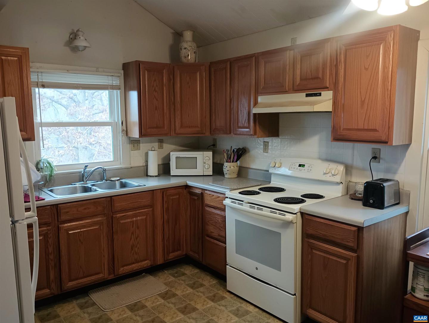 3901 MIDLAND RD, WINGINA, Virginia 24599, 2 Bedrooms Bedrooms, ,1 BathroomBathrooms,Residential,For sale,3901 MIDLAND RD,673762 MLS # 673762 3901 MIDLAND RD, WINGINA, Virginia 24599, 2 Bedrooms Bedrooms, ,1 BathroomBathrooms,Residential,For sale,3901 MIDLAND RD,673762 MLS # 673762