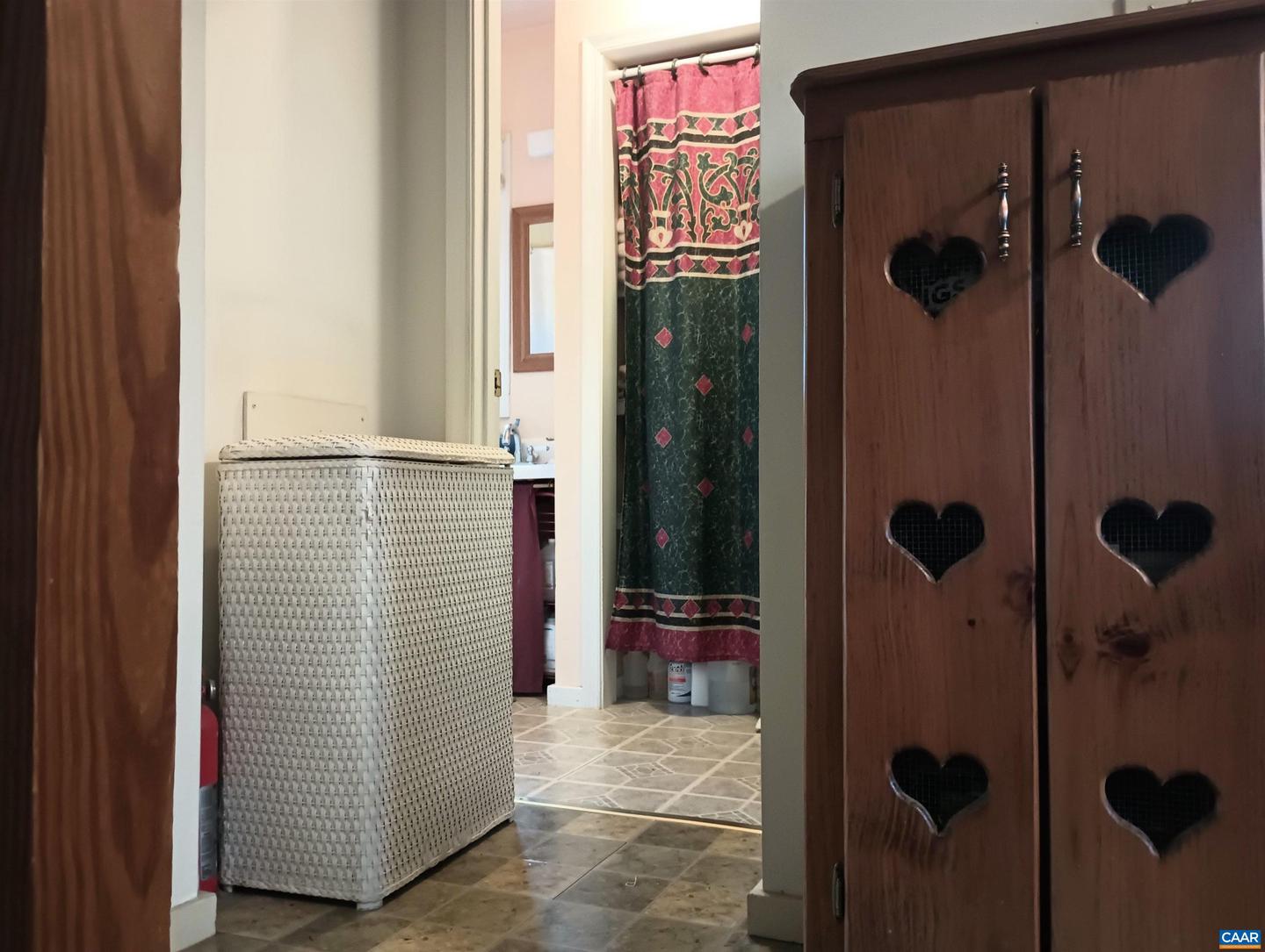 3901 MIDLAND RD, WINGINA, Virginia 24599, 2 Bedrooms Bedrooms, ,1 BathroomBathrooms,Residential,For sale,3901 MIDLAND RD,673762 MLS # 673762 3901 MIDLAND RD, WINGINA, Virginia 24599, 2 Bedrooms Bedrooms, ,1 BathroomBathrooms,Residential,For sale,3901 MIDLAND RD,673762 MLS # 673762