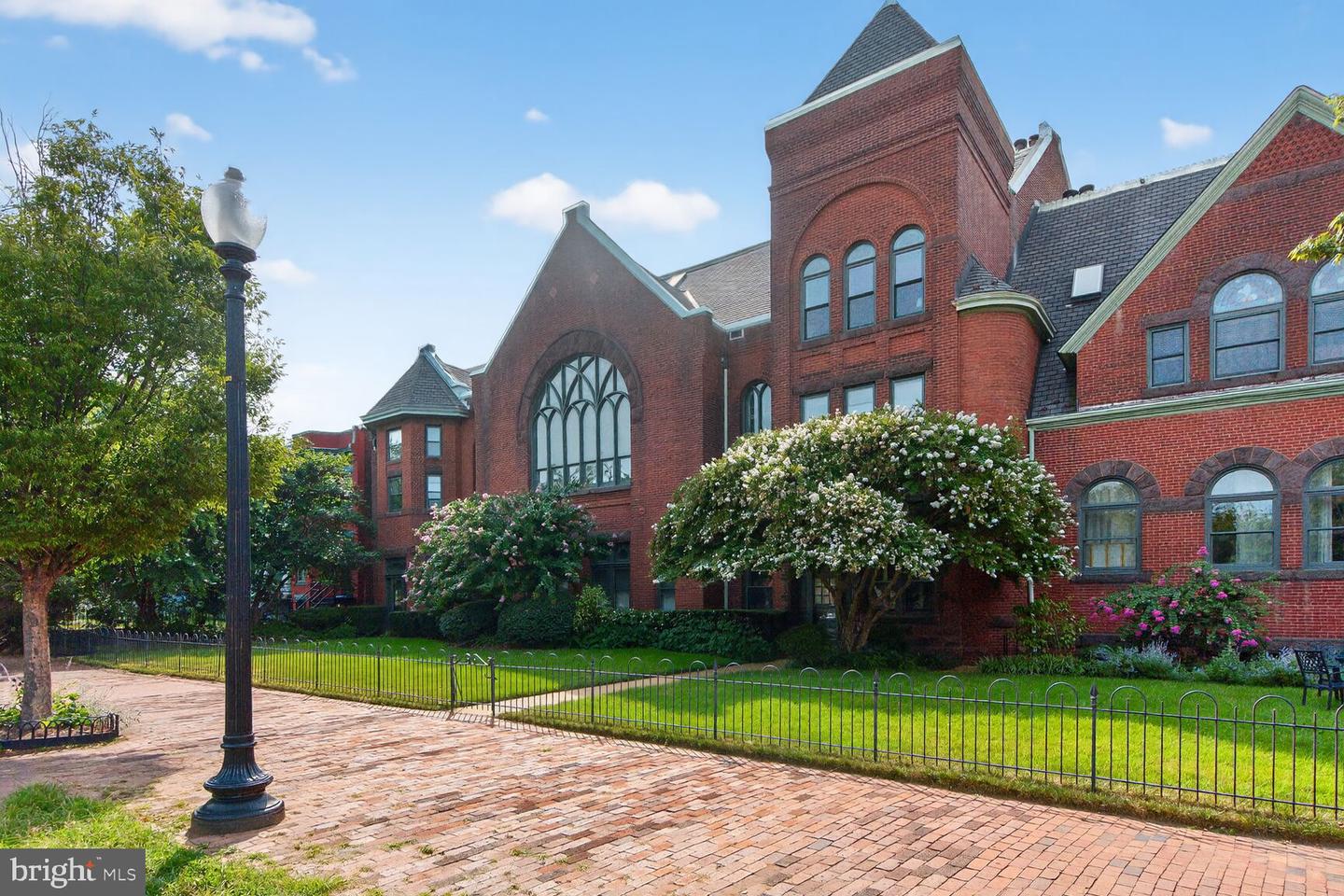 905 SOUTH CAROLINA AVE SE #6, WASHINGTON, District Of Columbia 20003, 2 Bedrooms Bedrooms, ,2 BathroomsBathrooms,Residential,For sale,905 SOUTH CAROLINA AVE SE #6,DCDC2248150 MLS # DCDC2248150