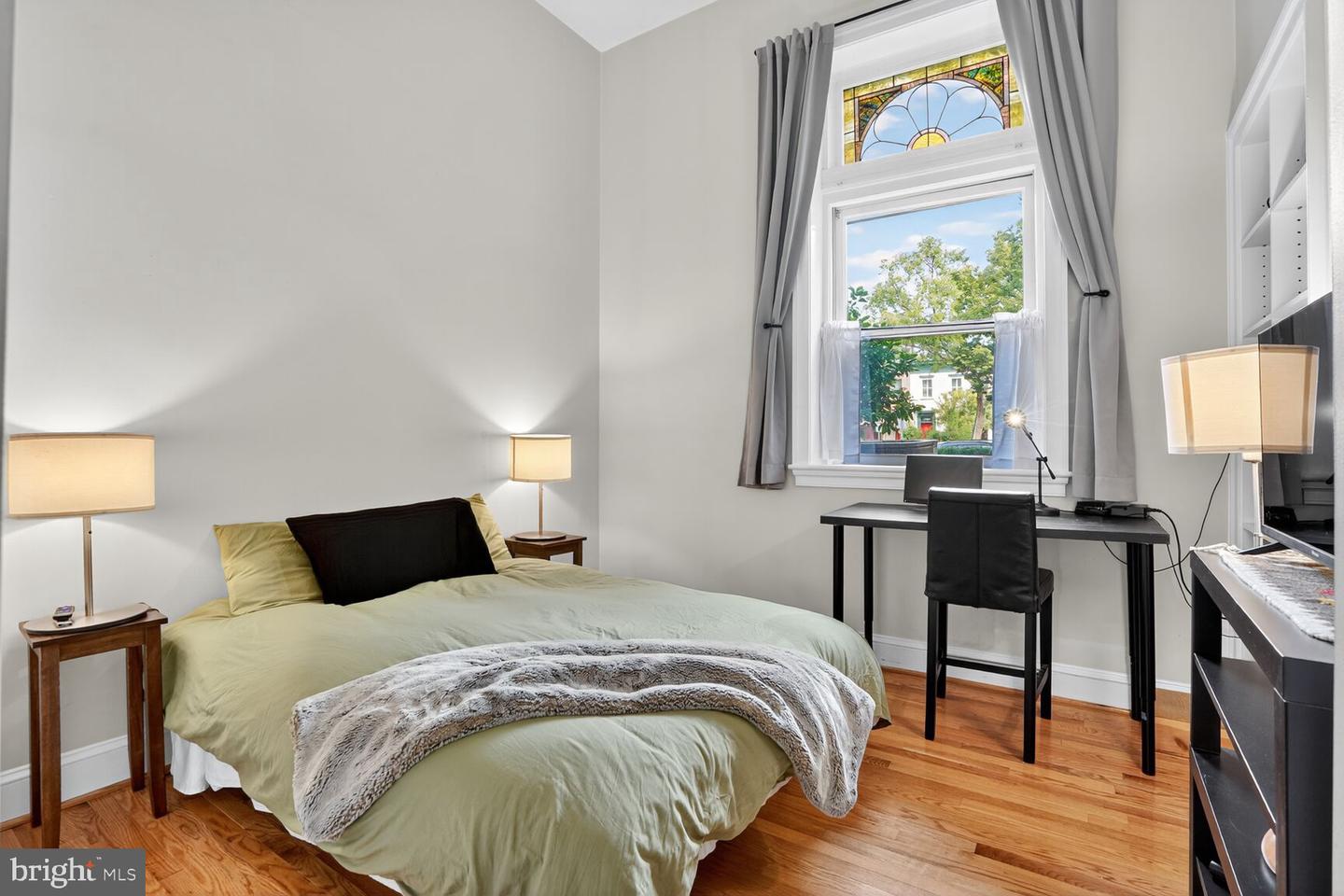 905 SOUTH CAROLINA AVE SE #6, WASHINGTON, District Of Columbia 20003, 2 Bedrooms Bedrooms, ,2 BathroomsBathrooms,Residential,For sale,905 SOUTH CAROLINA AVE SE #6,DCDC2248150 MLS # DCDC2248150