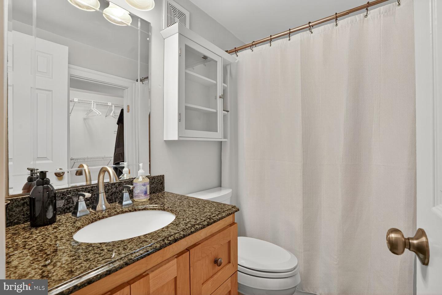 905 SOUTH CAROLINA AVE SE #6, WASHINGTON, District Of Columbia 20003, 2 Bedrooms Bedrooms, ,2 BathroomsBathrooms,Residential,For sale,905 SOUTH CAROLINA AVE SE #6,DCDC2248150 MLS # DCDC2248150