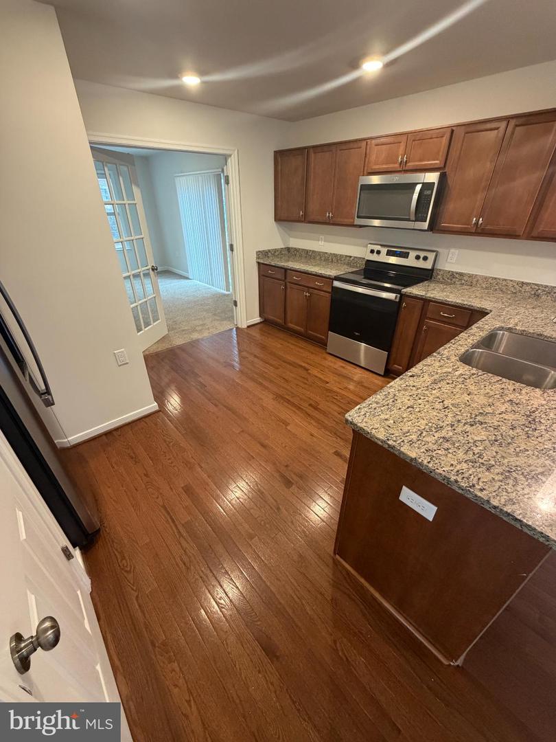 8528 ENGLESIDE ST, ALEXANDRIA, Virginia 22309, 4 Bedrooms Bedrooms, 12 Rooms Rooms,4 BathroomsBathrooms,Residential,For sale,8528 ENGLESIDE ST,VAFX2293168 MLS # VAFX2293168