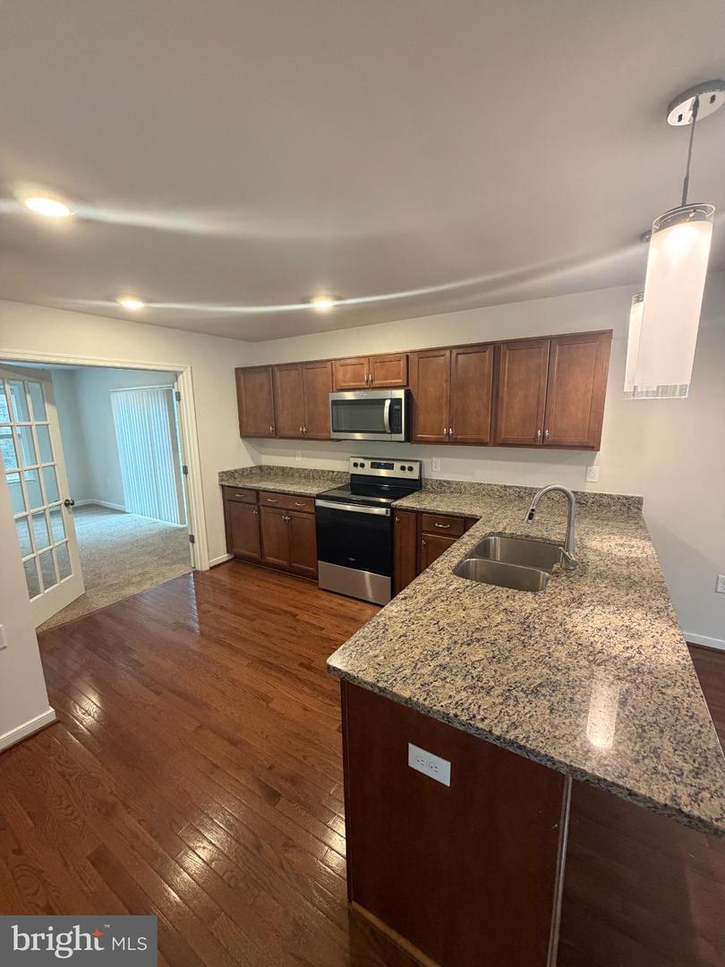 8528 ENGLESIDE ST, ALEXANDRIA, Virginia 22309, 4 Bedrooms Bedrooms, 12 Rooms Rooms,4 BathroomsBathrooms,Residential,For sale,8528 ENGLESIDE ST,VAFX2293168 MLS # VAFX2293168