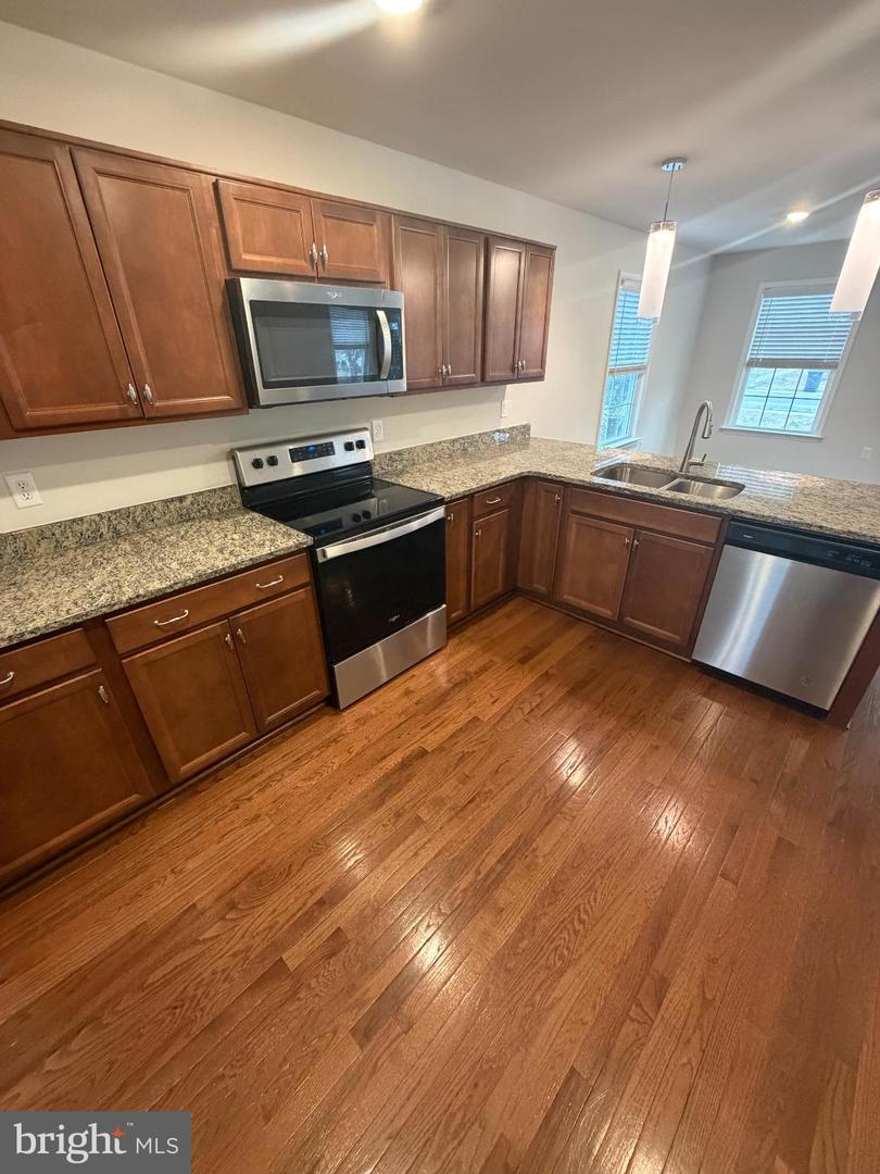 8528 ENGLESIDE ST, ALEXANDRIA, Virginia 22309, 4 Bedrooms Bedrooms, 12 Rooms Rooms,4 BathroomsBathrooms,Residential,For sale,8528 ENGLESIDE ST,VAFX2293168 MLS # VAFX2293168