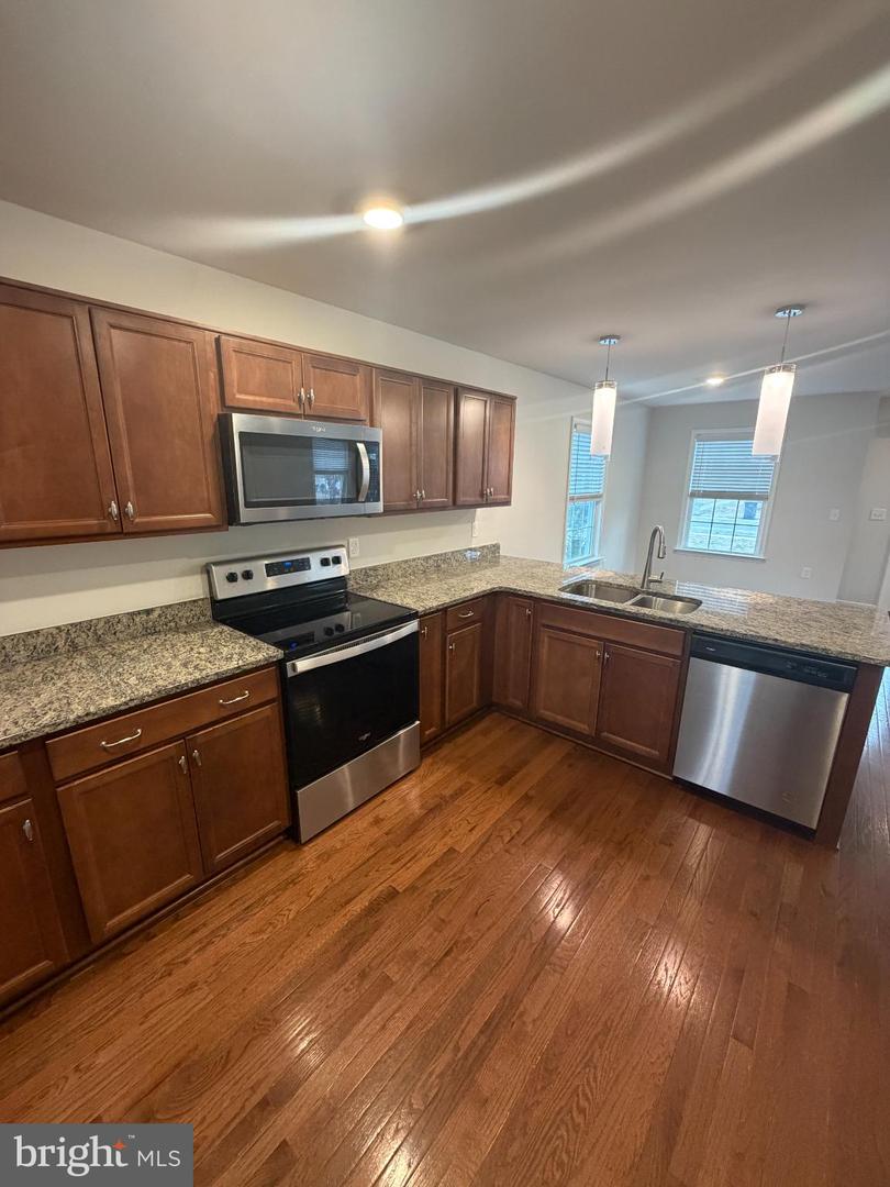 8528 ENGLESIDE ST, ALEXANDRIA, Virginia 22309, 4 Bedrooms Bedrooms, 12 Rooms Rooms,4 BathroomsBathrooms,Residential,For sale,8528 ENGLESIDE ST,VAFX2293168 MLS # VAFX2293168