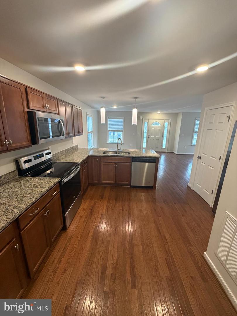 8528 ENGLESIDE ST, ALEXANDRIA, Virginia 22309, 4 Bedrooms Bedrooms, 12 Rooms Rooms,4 BathroomsBathrooms,Residential,For sale,8528 ENGLESIDE ST,VAFX2293168 MLS # VAFX2293168