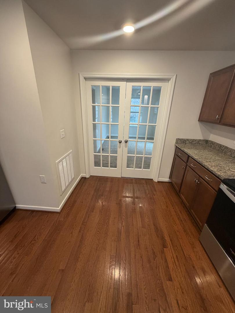 8528 ENGLESIDE ST, ALEXANDRIA, Virginia 22309, 4 Bedrooms Bedrooms, 12 Rooms Rooms,4 BathroomsBathrooms,Residential,For sale,8528 ENGLESIDE ST,VAFX2293168 MLS # VAFX2293168